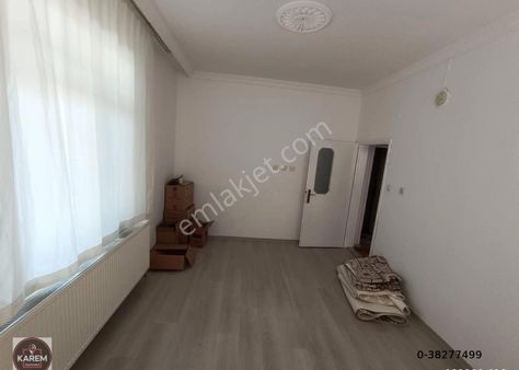 Hisar Mah. Kale İlk Okulu Civarı Satılık Daire Yüksek Giriş 3+1 140 M²