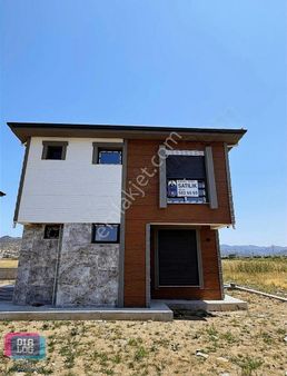 Salihleraltında Sıfır Müstakil 3+1 Dublex Akıllı Ev Villa