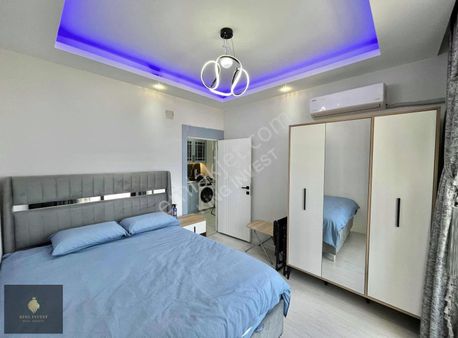 King'den Kızkalesinde Deniz Manzaralı Ve Peyzaj Alanlı 1+1 Daıre