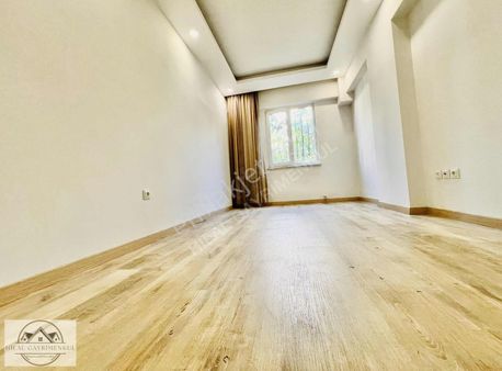 Hilal Gayrimenkulden Masrafsız 2+1 Yol Cephe