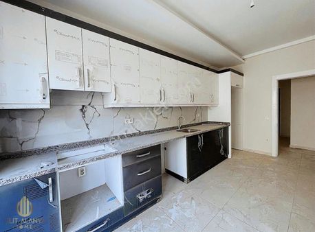 Alanya Çıplaklı Da 2+1 Ayrı Mutfak Daire