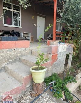 Satılık Süper Konumda 1850.metre Kare Arsa İçinde 1.adet Ev Su Elektirik Kuyusu Olan Zeytin Bahçesi