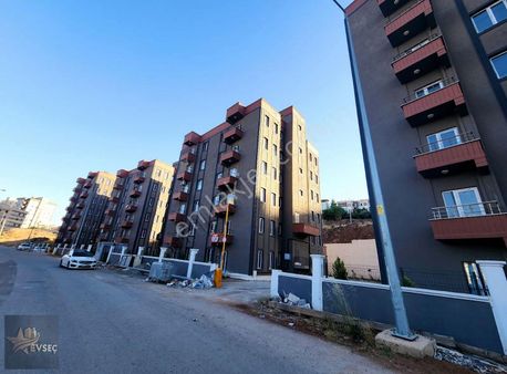 Evseç Emlaktan Karaköprü Batıkent Mah. Satılık Lüks Daire