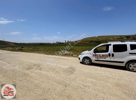 Ana Yol Yanı Daire Getirili İmarlı Arsa Seçilmiş Gayrimenkul'den