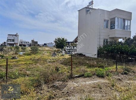 Salihleraltında Kupon Önü Yeşil Alan Villa İmarlı Arsa