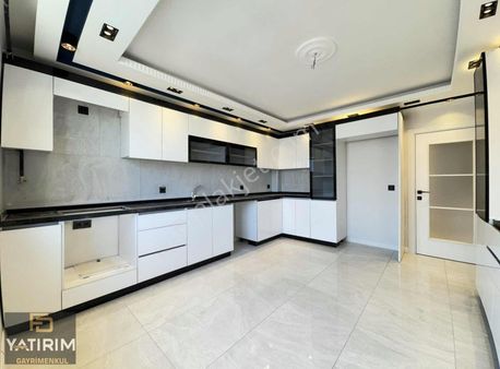 Merkezi Konumda Marmaray Yakını 4+1 200 M2 Asnasörlü Dubleks