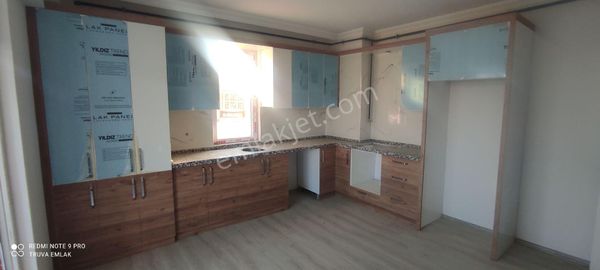 Ful Yapılı Sıfır 3. Ara Kat Kapalı Otoparklı 3+1 Hiç Oturulmamış