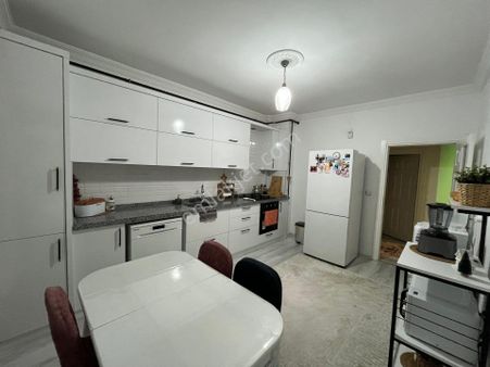 Bahabey Caddesi Üzeri 3+1 Yol Cepheli İçi Bakımlı 8 Katlı Binanın 3. Ara Katı