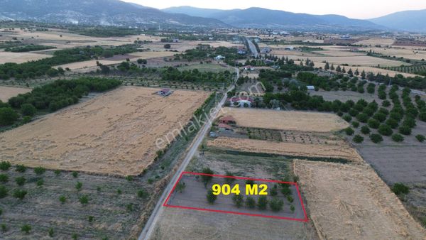 Korkuteli Yeltende 904 M2 Köyün Giriş Bölgesinde Hazır Sulama Sahası İçerisinde