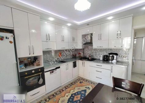 Acıpayam Merkezde Satılık D A İ R E 4 +1