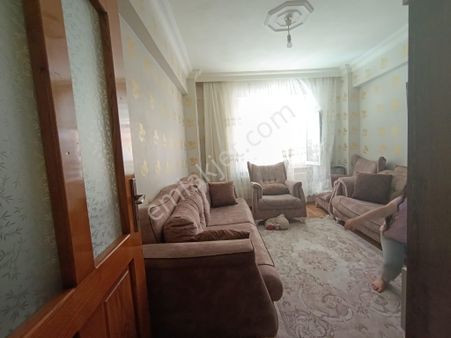 Cadde Üzerinde Kupon Giriş Kat