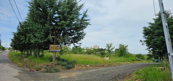 Öztürkler Gayrimenkulden Trabzon Akçaabat Sarıtaşta Villalık Lüks Satılık Arsalar