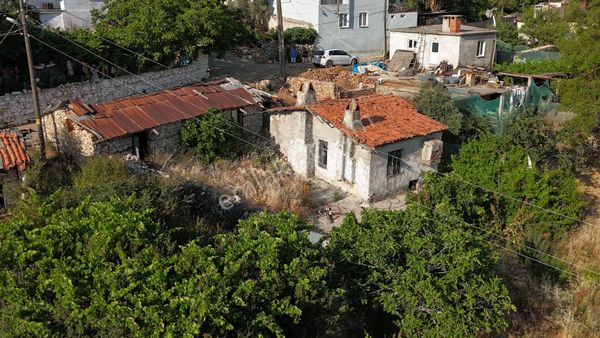 Muğla Menteşe Sarnıç Mahallesinde Satılık Müstakil Taş Ev