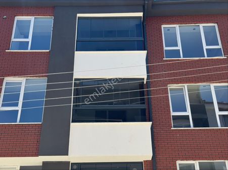 Pi Emlak'tan 3+1 Çamlıca'da Arakat Ebeveyn Banyolu Ferah Daire