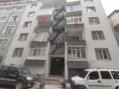Çankaya Emlaktan Merkezde Satılık 3+1 Daire