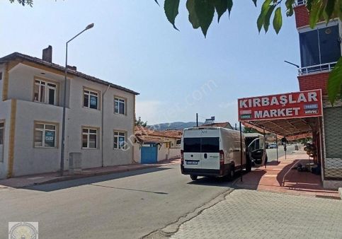 Yuvam Emlaktan Yunus Emre Mah Şehit Öz Saraç Caddesinde Satılık 2 Katlı Müstakil Ev