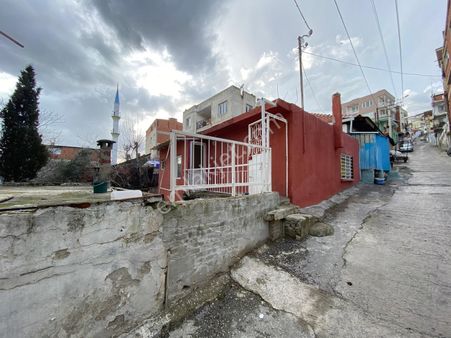 İzmir Bayraklıda Satılık Müstakil Ev