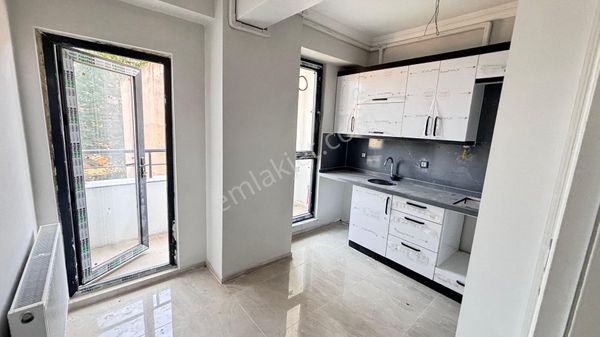 Rüstem Mahallesi’nde 2+1 Satılık Daire – Konforlu Ve Kullanışlı!