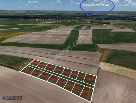 Saray Beyazköyde 254 Metre Hisseli Parsel Çapı Var