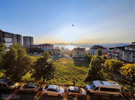 İstanbul Küçükçekmece Göl Manzaralı Çok Geniş 4+1+teras
