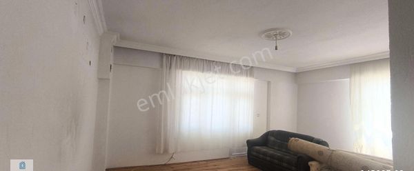 07 Truva Emlak'tan Kumluca Pazaryeri Dibinde Satılık 3+1 Daire