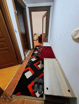 Kiracılı-lcw Karşısı Tramvaya Çok Yakın Ful Eşyalı 1+1 Yük.giriş