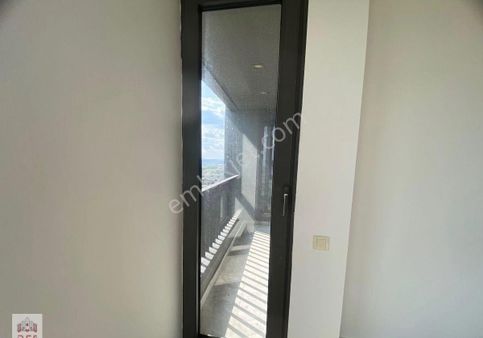 İncek Loft'ta 3.5+1 Manzaralı Yüksek Kat Rezidans Daire