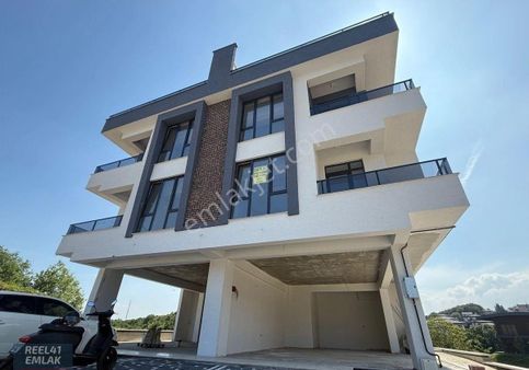 Cadde Üzeri Asansörlü