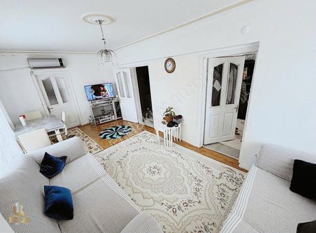 Etlik Gayrimenkulden Üç Cepheli Giriş Kat Daire!!