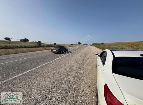 Ana Asfalt Yola Cepheli 900 M2 Mahmut Demir Den