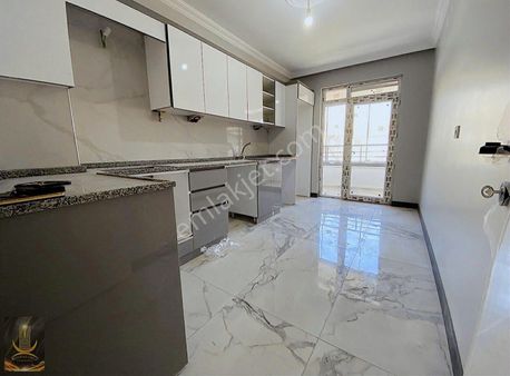 Poyraz Emlaktan Emek Mahallesinde 3+1 135 M² Satılık Daire