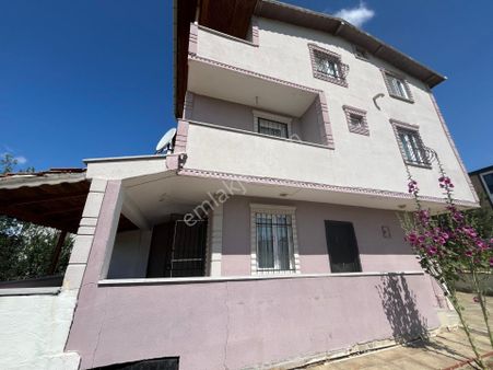 Ata Gayrimenkul'den Deniz Manzaralı 4+1 Geniş Oturumlu Villa