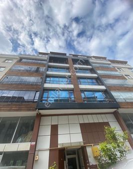 Tuğba Emlaktan Atatürk Mahallesinde Doğalgazlı Asansörlü Satılık Lüks Daire..