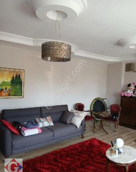 Görgün'den Reşatbey'de 4+1 220m2 Gkd Kombili Otoparklı Bakımlı Kiralık Daire