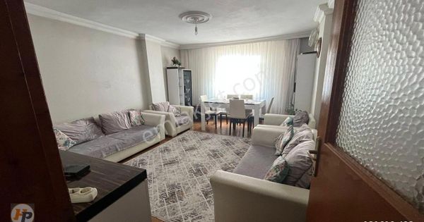 Sefaköy E-5 Yürüme Mesafesinde 3+1 Arakat Satılık Daire