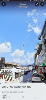 Metrobüsün Yanında