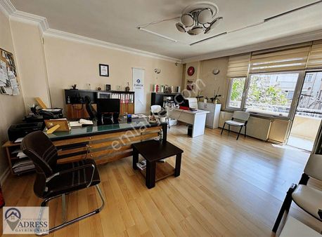 Ünalan Mah.metroya Yürüme Mesafesinde Balkonlu Geniş 2+1