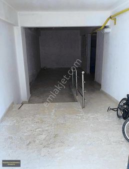 Beşeoğlu Gayrimenkulden Çamlıcada Satılık 2+1