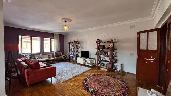 İzmit Plaj Yolunda Site İçi Satılık Daire