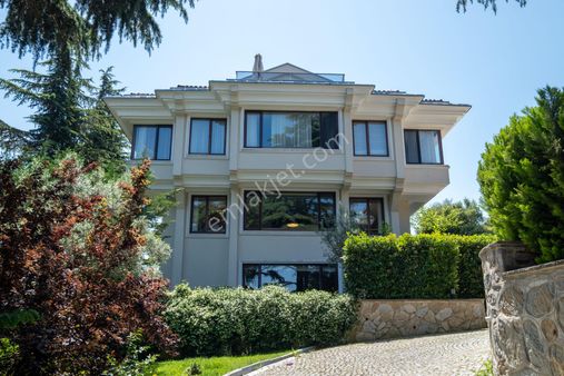 Kandilli De Site İçerisinde Boğaz Manzaralı Bakımlı Villa