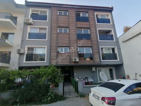 Davutlar Akıncılar Mahhallesinde Satılık 2+1 Geniş Daire