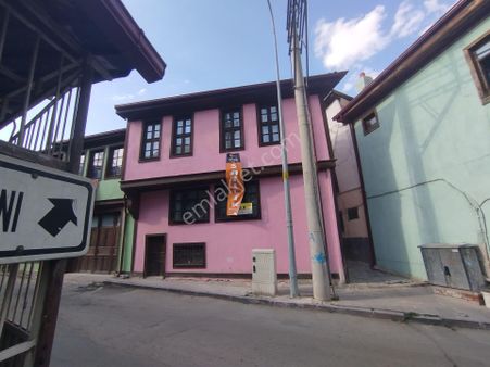 Afyon Merkezde Satılık Tarihi Konak, İki Katlı Ve Eşyalı Verilecek.