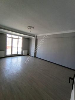 Satılık 2+1 Daire – Üçevler Mahallesi'nde Okula Komşu Konumunda!