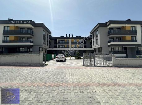 Yazır Şafak Caddesinde Kiralık Sıfır Eşyalı 2+1 Daire