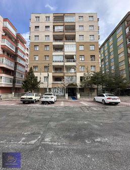 Sakaryamahallesinde Lüks Bakımlı Isı Yalıtımlı Satılık 3+1 Daire