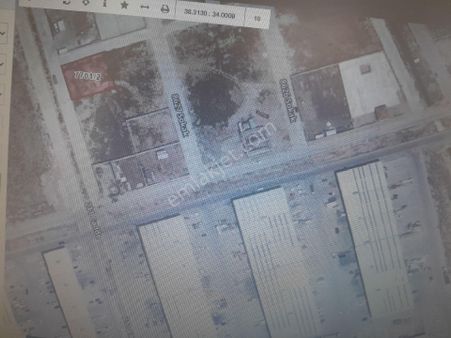 Organizede Taksi Tamirciler Karşısında Satılık Arsa