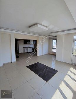 Ana Cadde Üzerinde Ara Katta Geniş 2+1