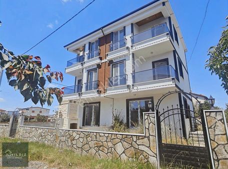 ▃▅▇ Yıldız▇▅▃ Müstakil Girişli Ve Bahçeli 4+1 Her Katta Banyo