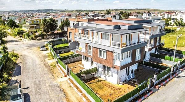 Denize Yakın Marketlere Yürüme Mesafesinde Teraslı Bahçeli