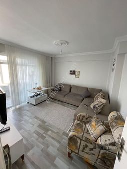 İstanbul Küçükçekmece Gültepede Satılık 100.m2.daire.2+1-2.200.000.tl